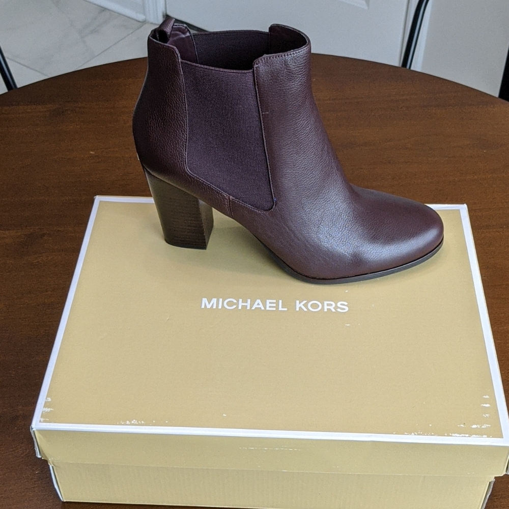 Women's michael kors size 11 brown bootsie
